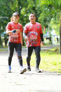 BIB: 0232, 0233
                            <button type="button" onclick="openModal(5013542)" class="btn btn-primary btn-sm float-right btn-popup" data-toggle="modal" data-target=".modal-high-quality">
                        <i class="fas fa-shopping-cart"></i> Add to Cart
                    </button>
                                            <button type="button" onclick="isThisMe(5013542, true)" class="btn btn-success btn-sm float-right btn-popup btn-isme hidden" data-toggle="tooltip" data-placement="bottom" title="นี่คือรูปของคุณใช่ไหม คลิกที่นี่เพื่อเอาเข้าอัลบั้ม">
                        <i class="fas fa-plus"></i> Add to album
                    </button>
                    <button type="button" onclick="isThisMe(5013542, false)" class="btn btn-warning btn-sm float-right btn-popup btn-isnotme hidden">
                        <i class="fas fa-ban"></i> Remove from album
                    </button>